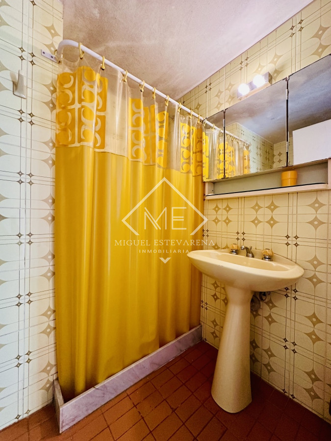 Apartamento ID.792 - Venta Apartamento Frente al Mar - Amplio, Luminoso, Cochera