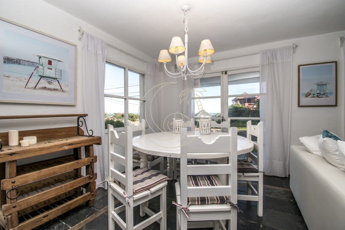 Casa ID.21092881 - Excelente Casa de 4 Dormitorios con Piscina y Parrillero en Montoya, La Barra