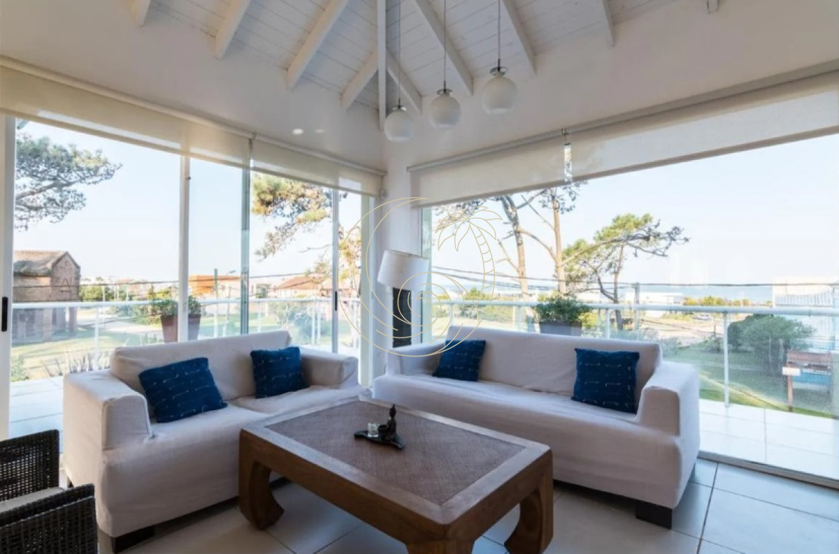 Casa ID.21092865 - Excelente Casa de 6 Dormitorios y Piscina en Montoya, La Barra