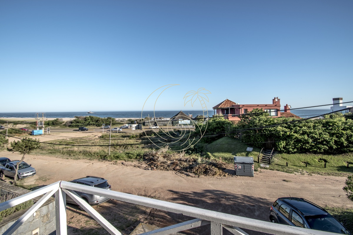 Casa ID.21092881 - Excelente Casa de 4 Dormitorios con Piscina y Parrillero en Montoya, La Barra