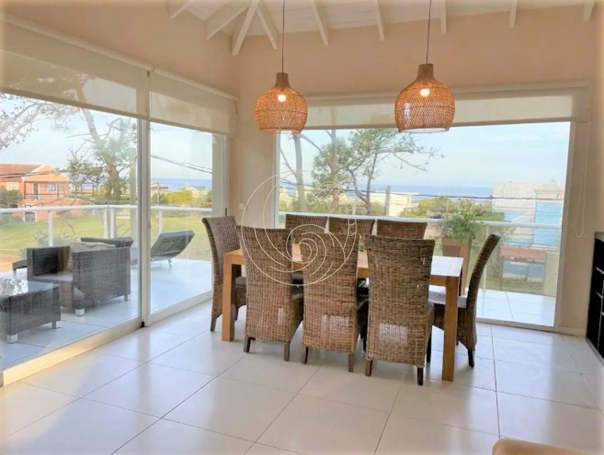 Casa ID.21092865 - Excelente Casa de 6 Dormitorios y Piscina en Montoya, La Barra