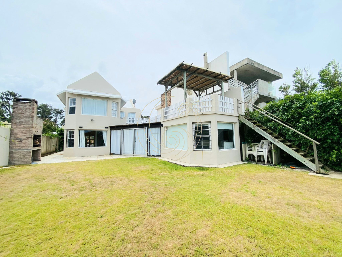 Casa ID.21092647 - Excelente Casa de 4 Dormitorios en Montoya, La Barra