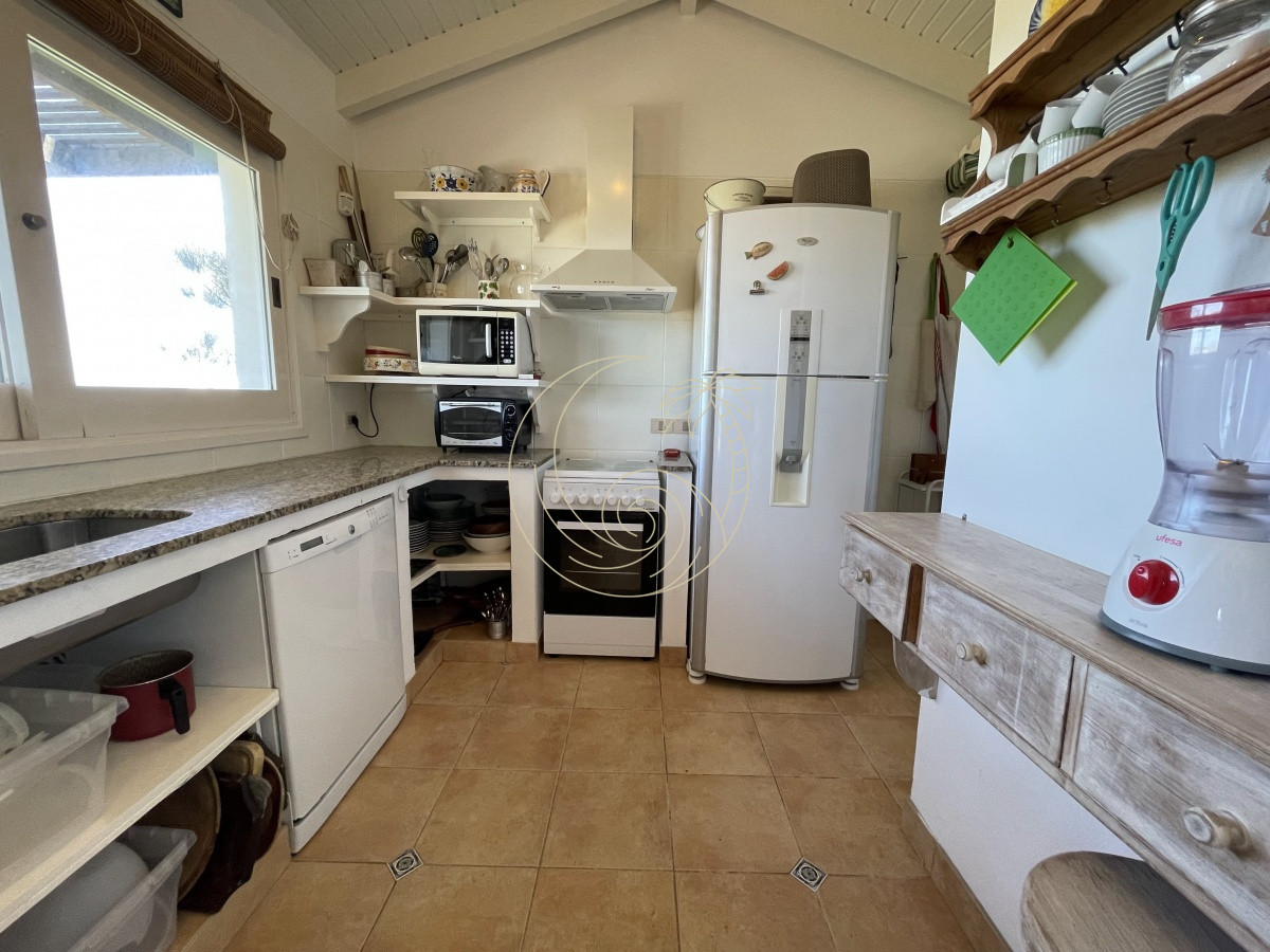 Casa ID.21092858 - Venta de casa amplia de construcción sólida sobre primera fila de Mar en La Juanita, José Ignacio