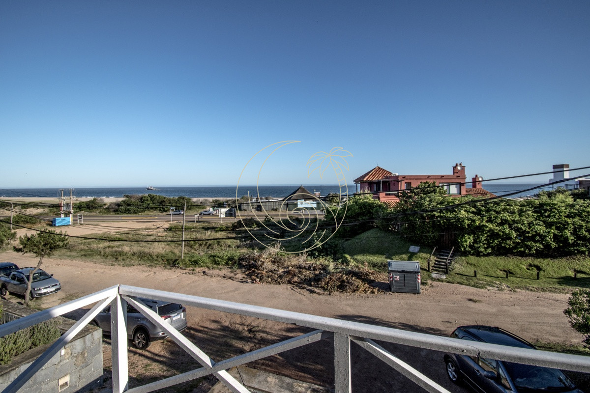 Casa ID.21092881 - Excelente Casa de 4 Dormitorios con Piscina y Parrillero en Montoya, La Barra