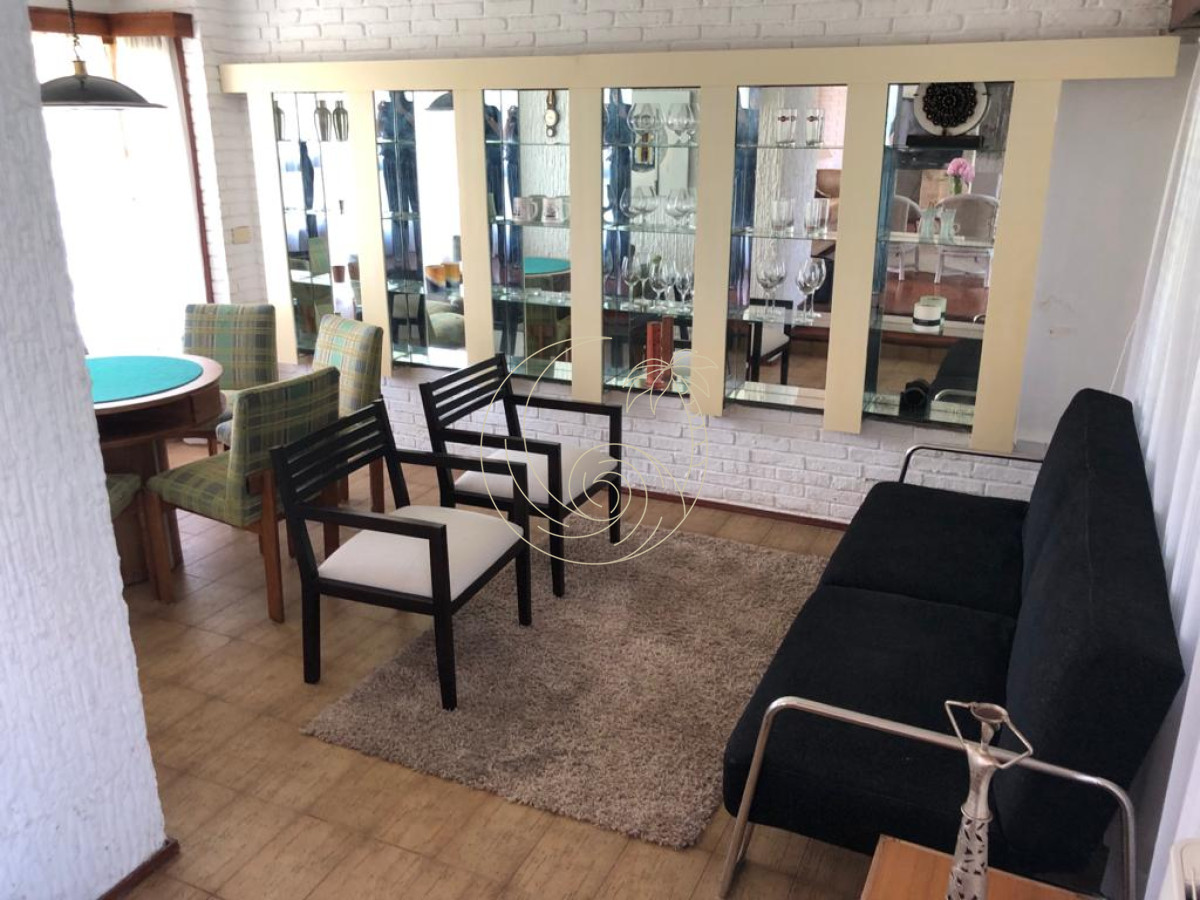 Casa ID.21092691 - Excelente Casa de 7 Dormitorios, Piscina, Barbacoa y Dependencia en Punta del Este