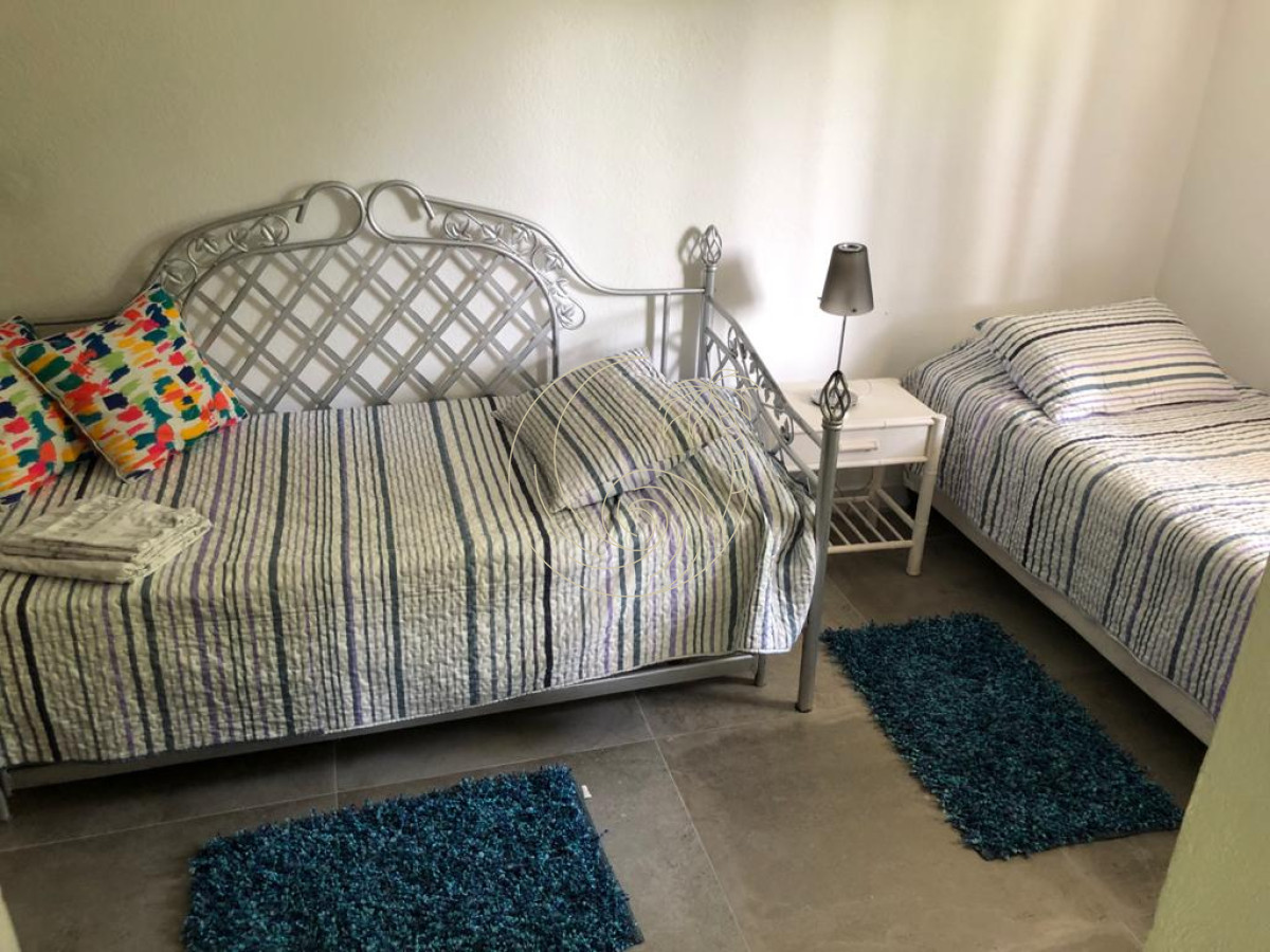 Casa ID.21092691 - Excelente Casa de 7 Dormitorios, Piscina, Barbacoa y Dependencia en Punta del Este