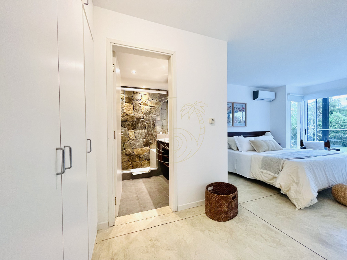 Casa ID.21092859 - Excelente Casa de 5 Dormitorios en Manantiales, Punta del Este