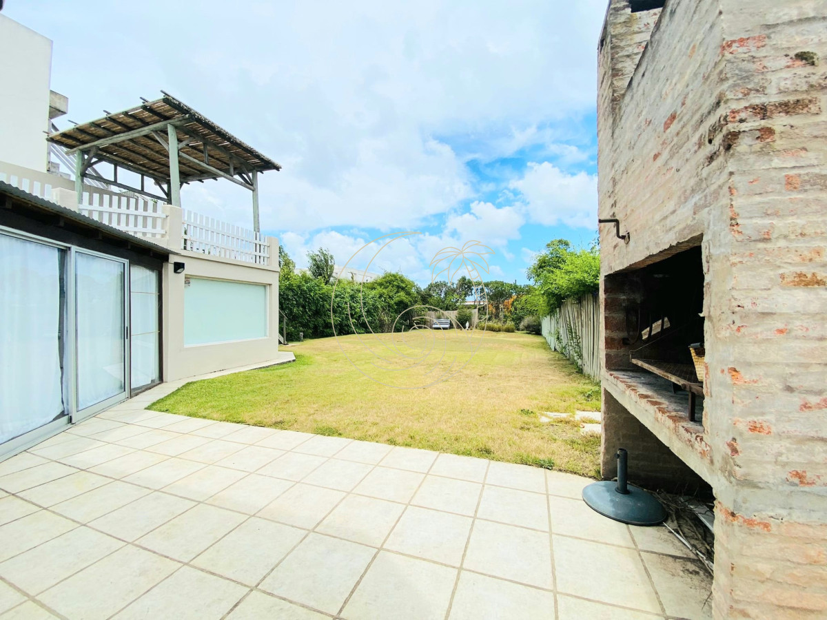 Casa ID.21092647 - Excelente Casa de 4 Dormitorios en Montoya, La Barra
