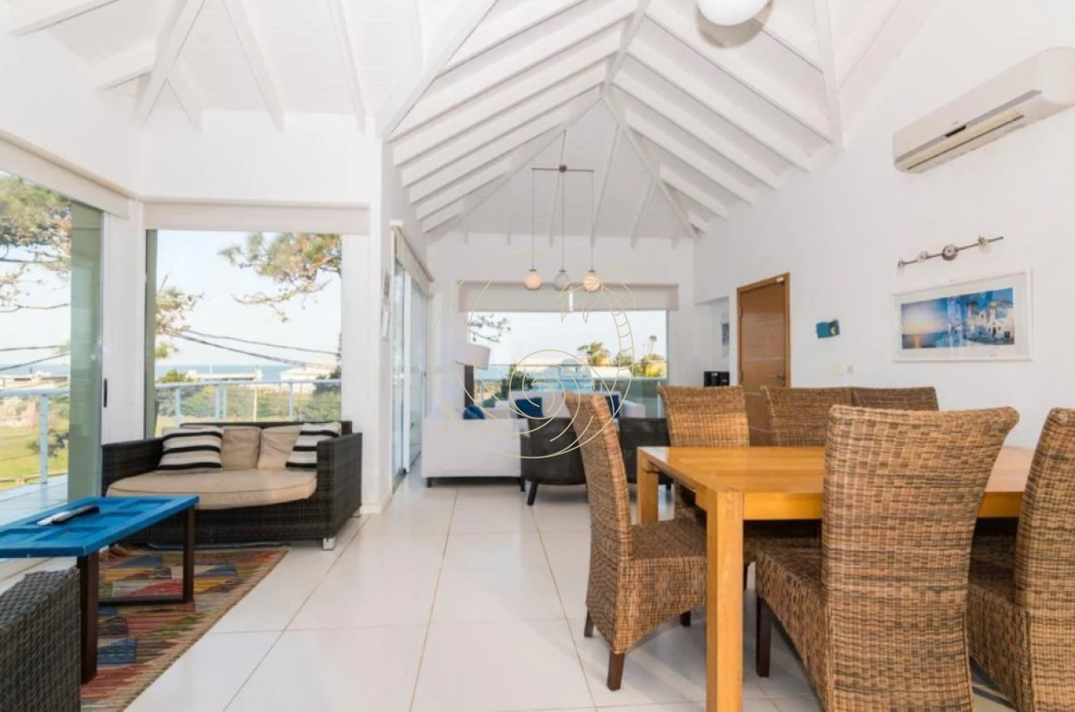 Casa ID.21092865 - Excelente Casa de 6 Dormitorios y Piscina en Montoya, La Barra