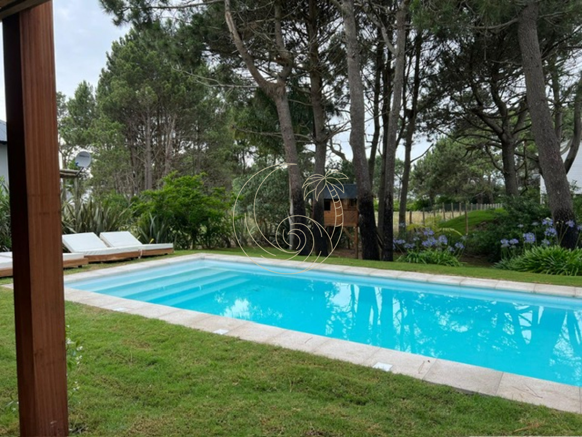Casa ID.21092856 - Excelente casa moderna de 4 Dormitorios más dependencia en barrio privado Pinar del Faro, José Ignacio 