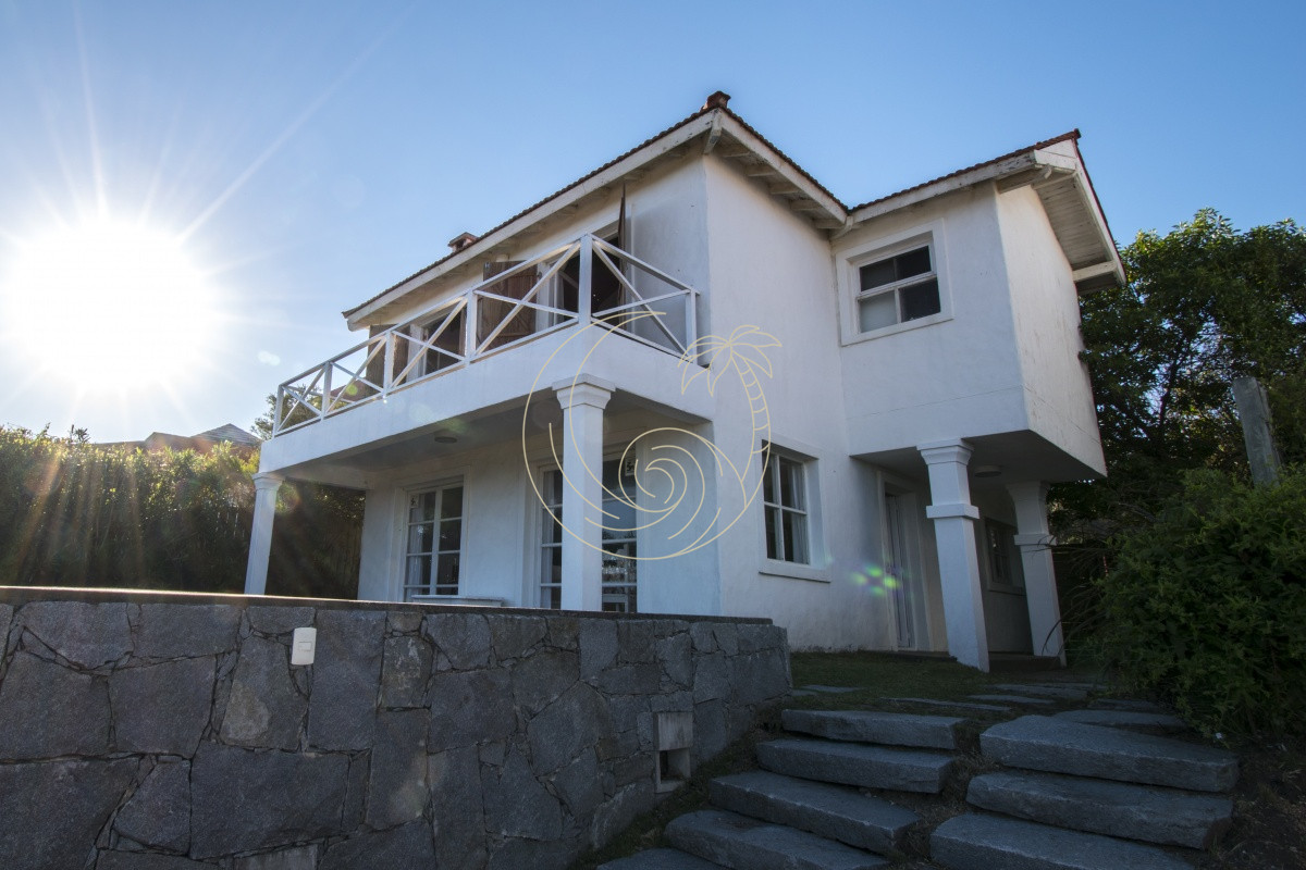 Casa ID.21092881 - Excelente Casa de 4 Dormitorios con Piscina y Parrillero en Montoya, La Barra
