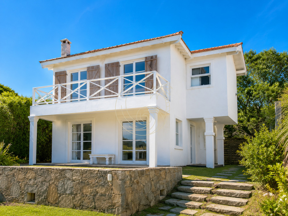 Casa ID.21092881 - Excelente Casa de 4 Dormitorios con Piscina y Parrillero en Montoya, La Barra
