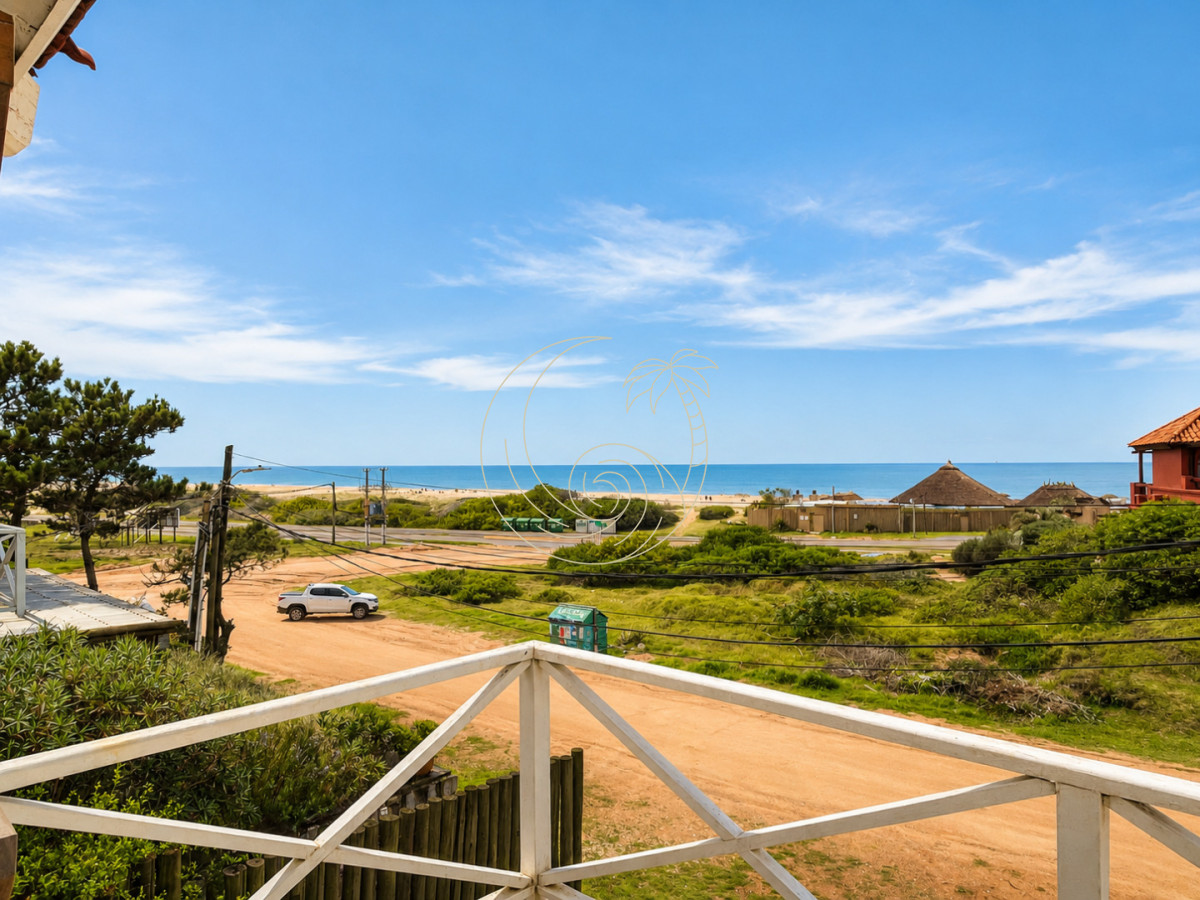 Casa ID.21092881 - Excelente Casa de 4 Dormitorios con Piscina y Parrillero en Montoya, La Barra