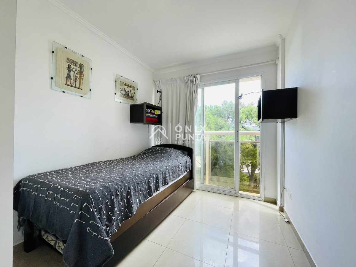 Apartamento ID.64 - Apartamento de 2 Dormitorios en Aidy Grill a Pocos Metros de Playa Brava - Venta