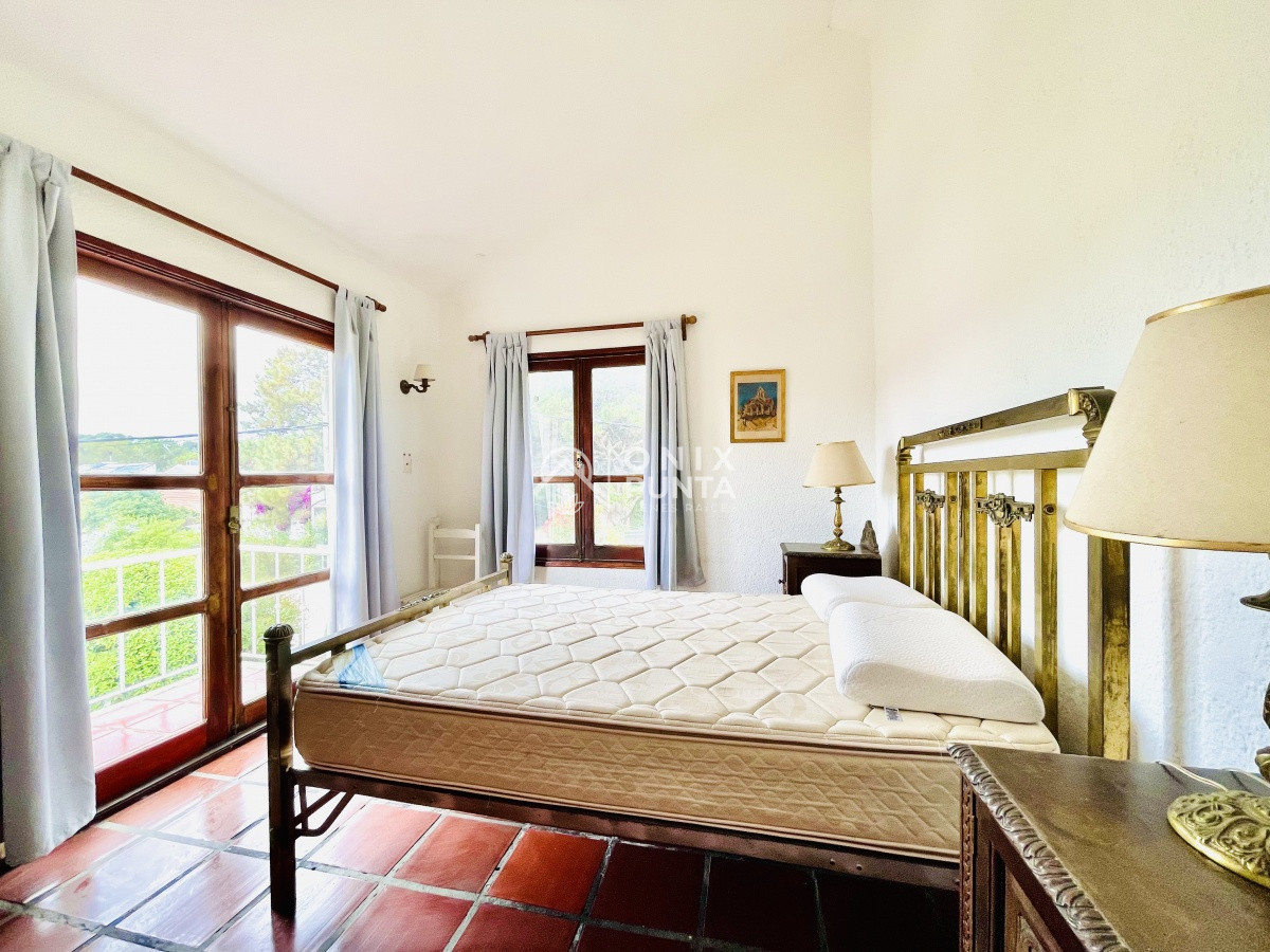 Casa ID.63 - Casa de 4 Dormitorios en La Barra, Punta del Este