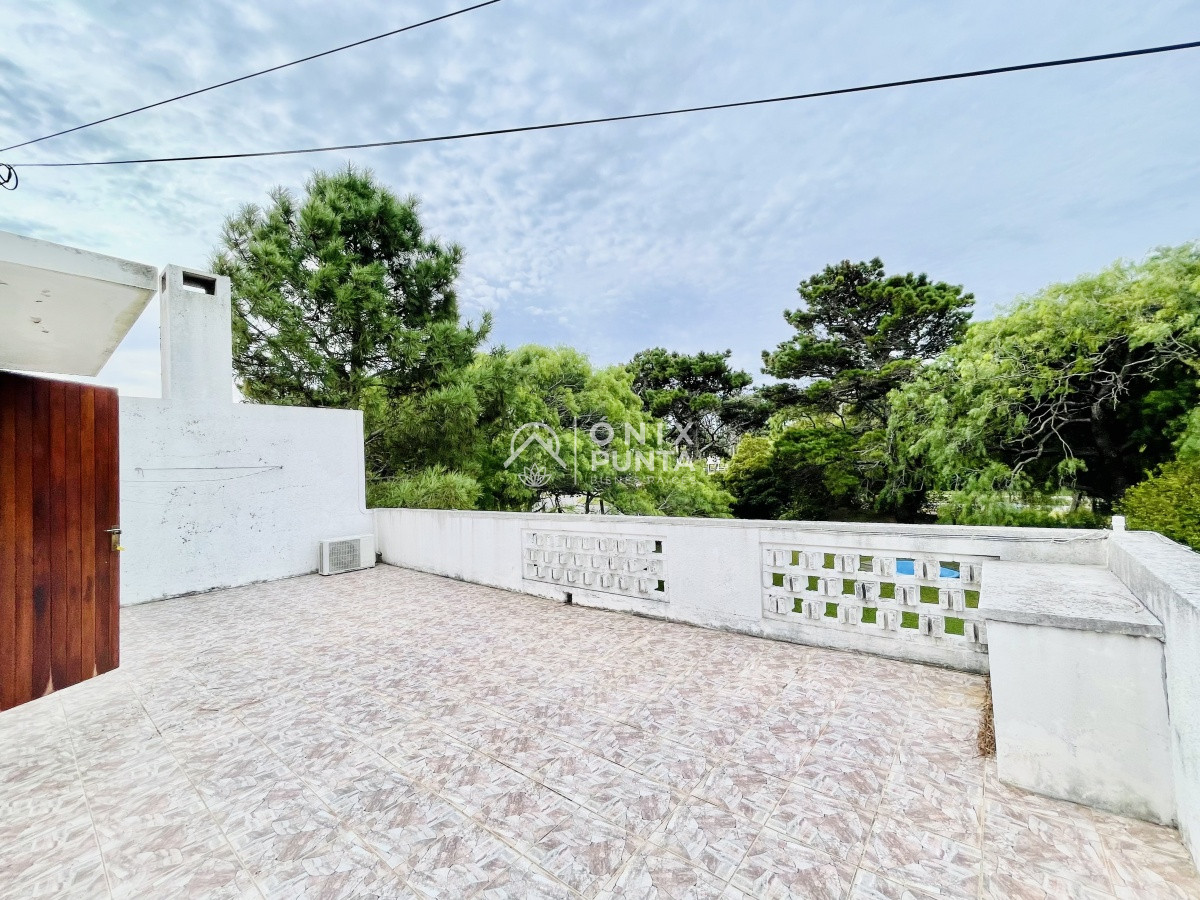 Casa ID.75 - Casa de 4 Dormitorios, Parrillero y Piscina a pocos metros del Mar - Playa Mansa