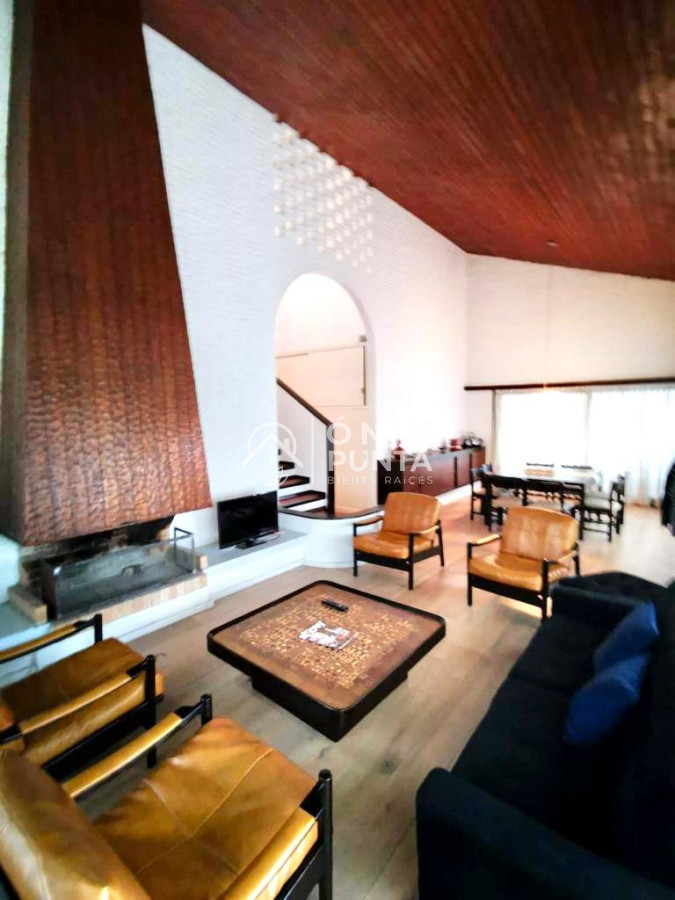 Casa ID.75 - Casa de 4 Dormitorios, Parrillero y Piscina a pocos metros del Mar - Playa Mansa
