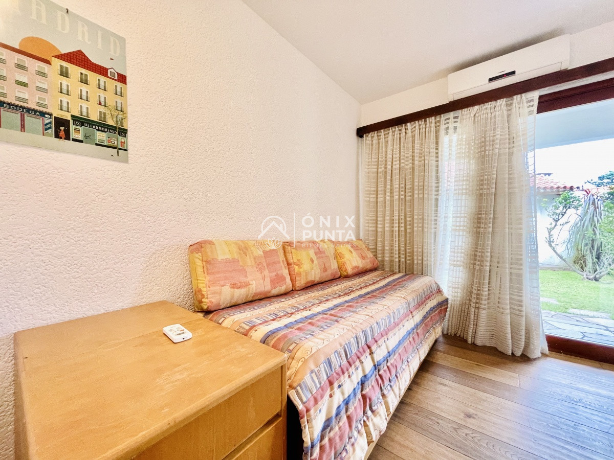 Casa ID.75 - Casa de 4 Dormitorios, Parrillero y Piscina a pocos metros del Mar - Playa Mansa