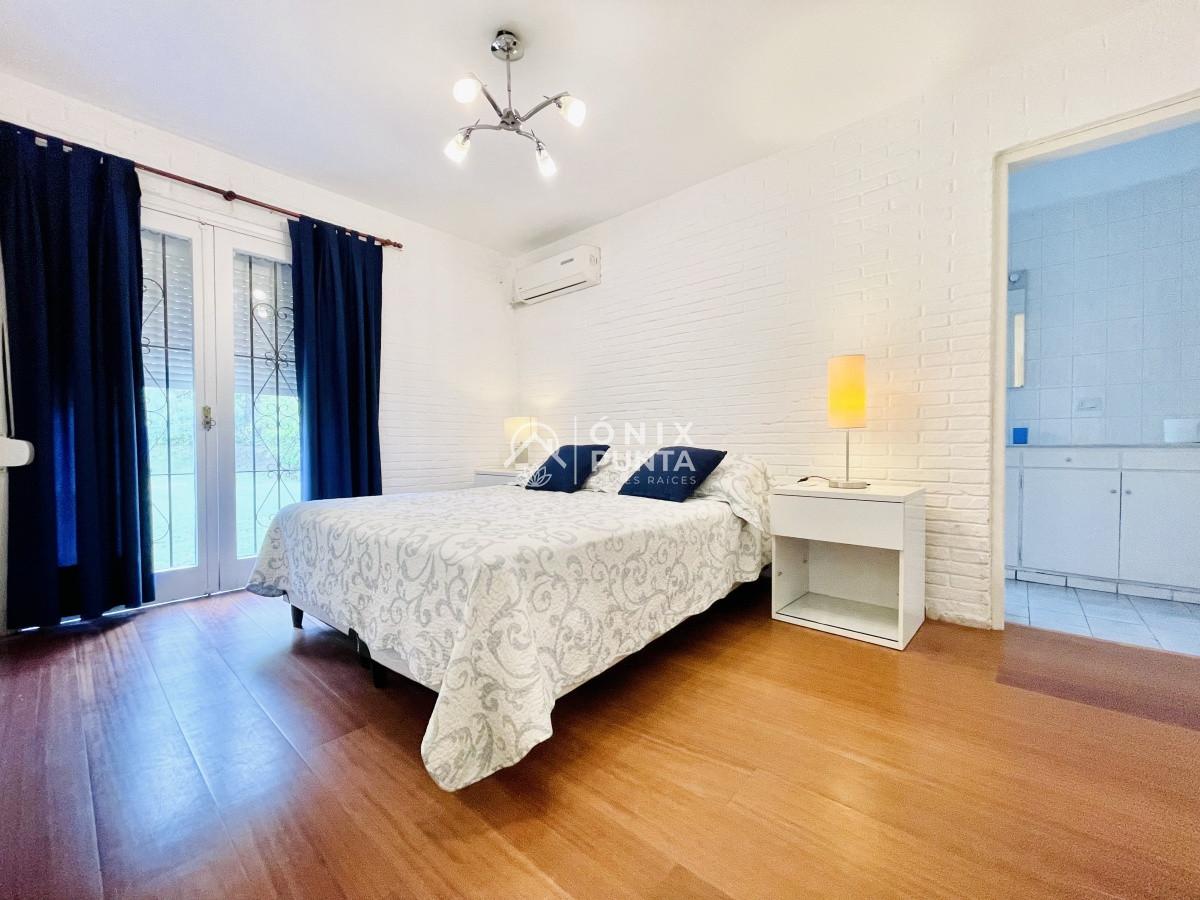 Casa ID.75 - Casa de 4 Dormitorios, Parrillero y Piscina a pocos metros del Mar - Playa Mansa