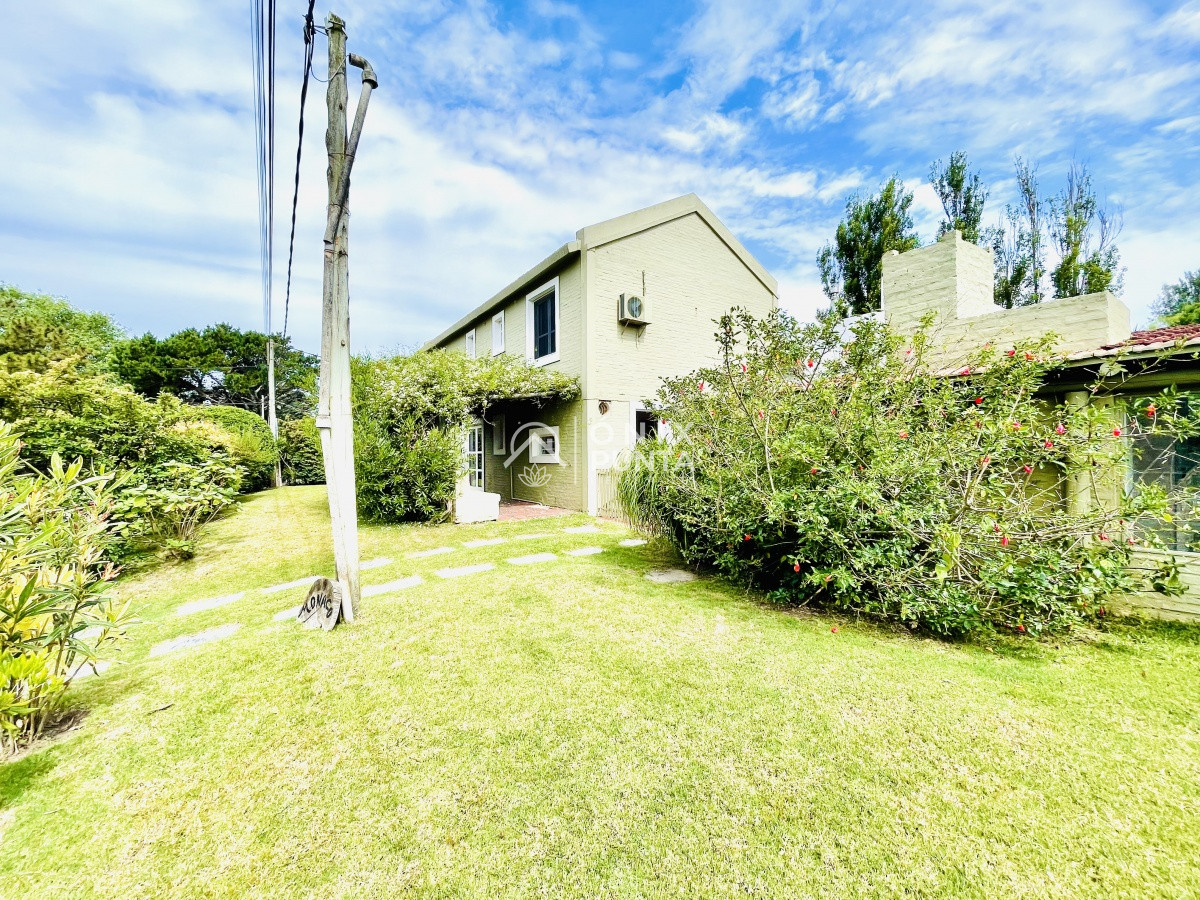 Casa ID.63 - Casa de 4 Dormitorios en La Barra, Punta del Este