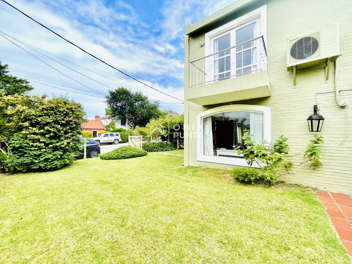 Casa ID.63 - Casa de 4 Dormitorios en La Barra, Punta del Este