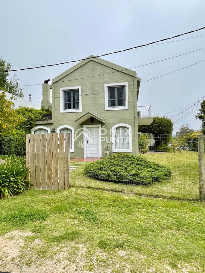 Casa ID.63 - Casa de 4 Dormitorios en La Barra, Punta del Este
