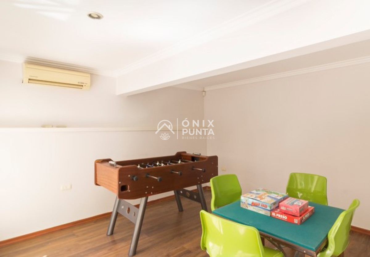 Apartamento ID.64 - Apartamento de 2 Dormitorios en Aidy Grill a Pocos Metros de Playa Brava - Venta