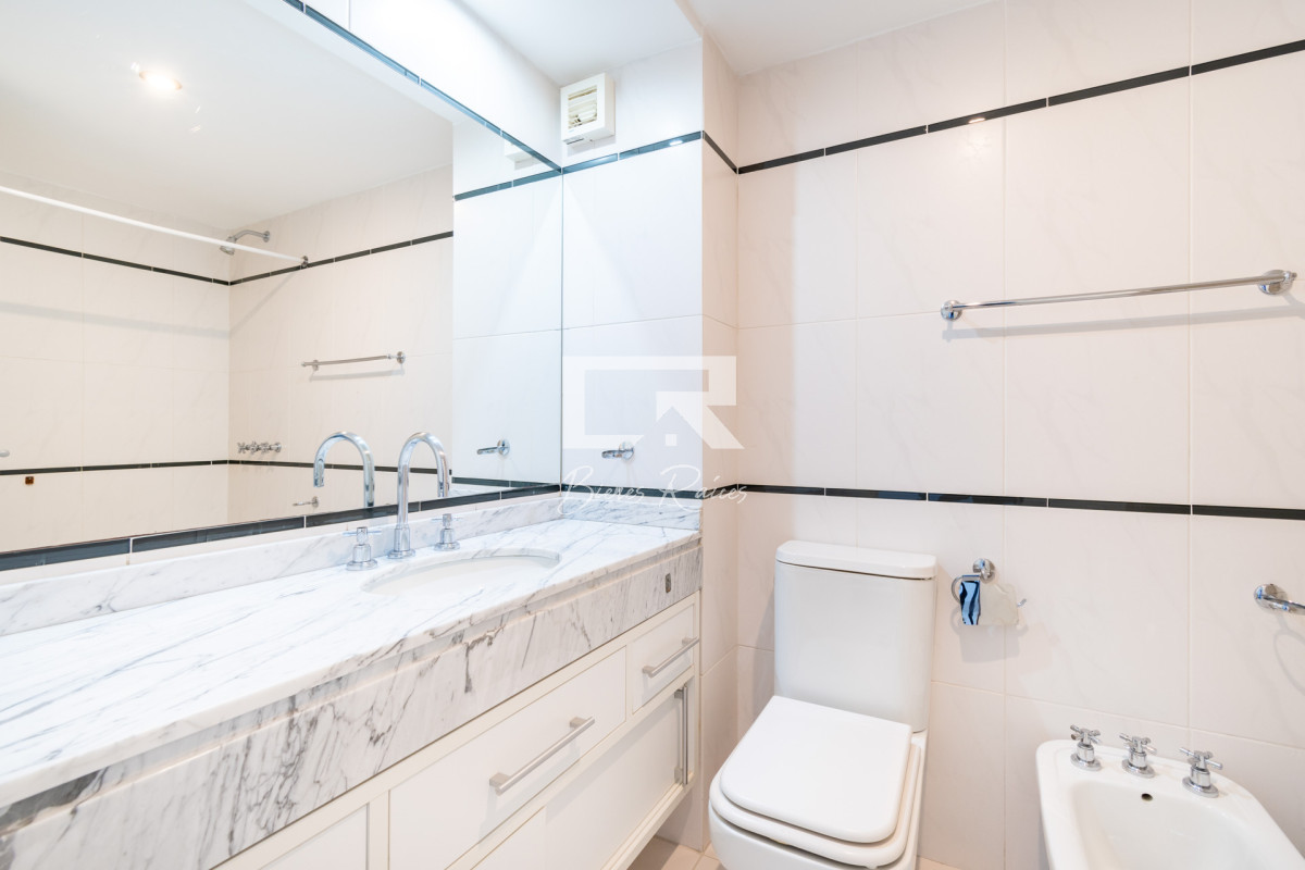 Apartamento ID.653 - Excelente Apartamento de 2 Dormitorios y Parrillero - Punta del Este
