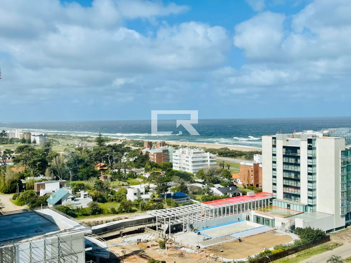 Apartamento ID.650 - Alquiler temporario y venta de apartamento en torre de playa Brava con dos dormitorios 