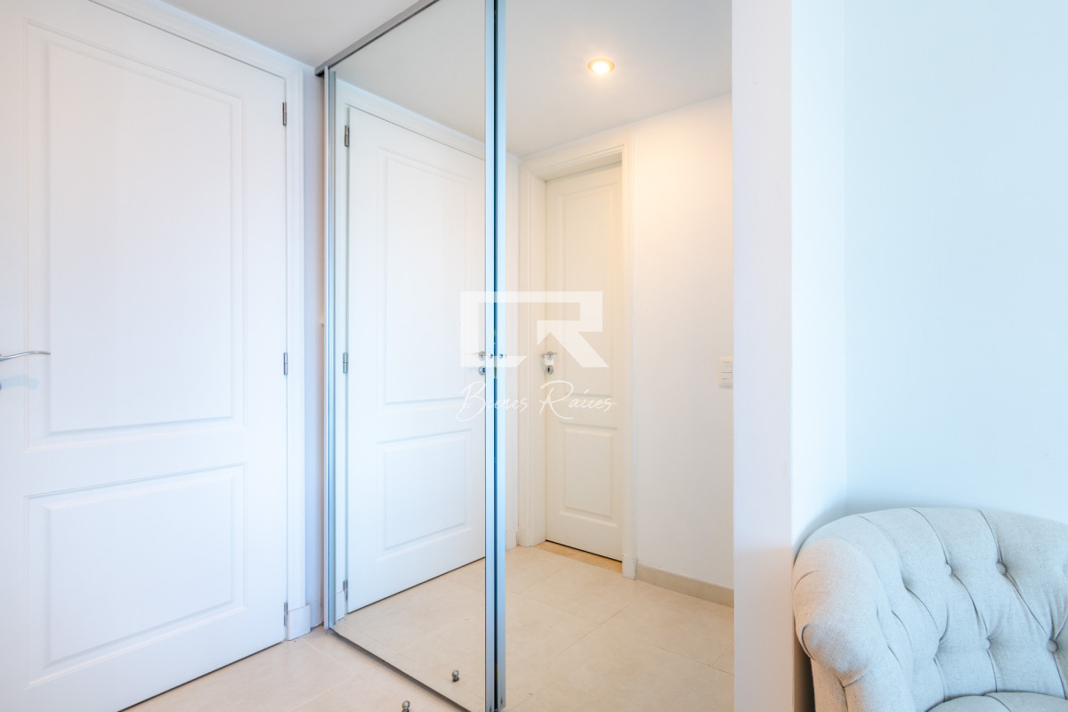 Apartamento ID.653 - Excelente Apartamento de 2 Dormitorios y Parrillero - Punta del Este