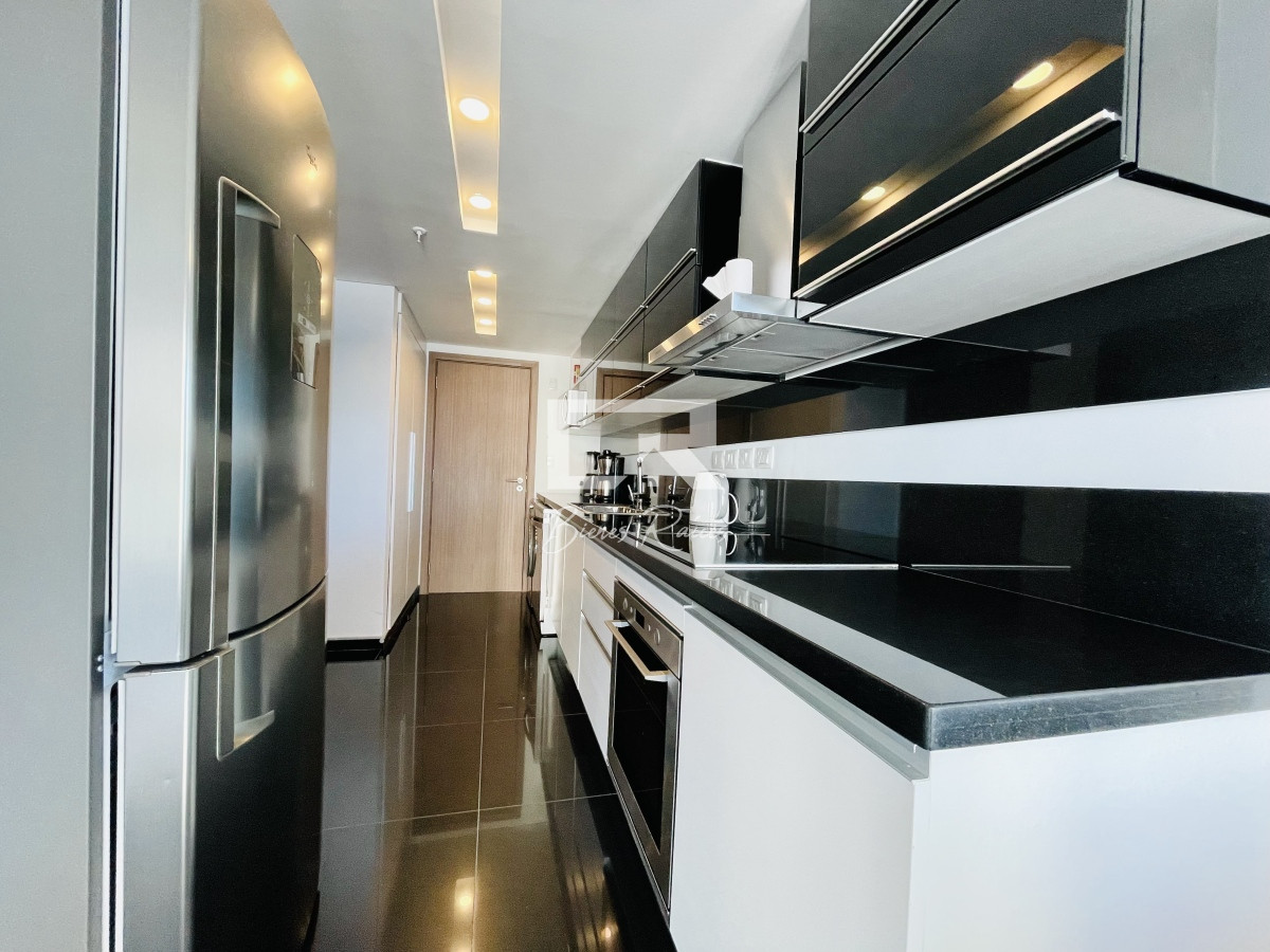 Apartamento ID.686 - Alquiler temporario de apartamento piso alto de tres dormitorios más dependencia en playa Brava, Punta del este 