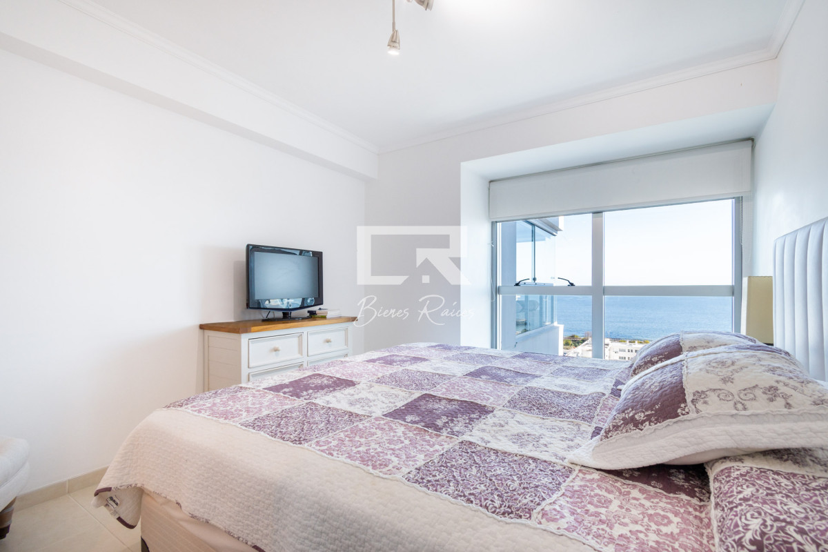 Apartamento ID.653 - Excelente Apartamento de 2 Dormitorios y Parrillero - Punta del Este