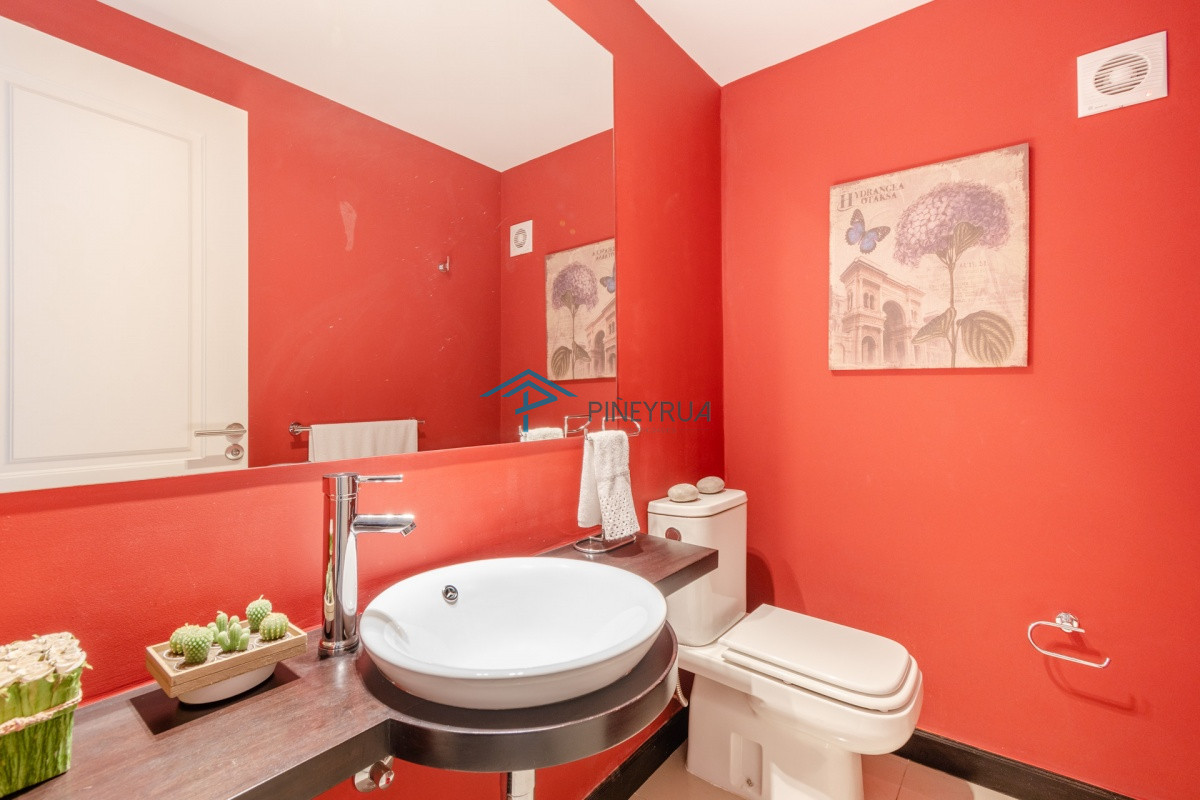 Apartamento ID.227 - Moderno Apartamento de 3 Dormitorio y Dependencia Frente al Mar, Playa Brava