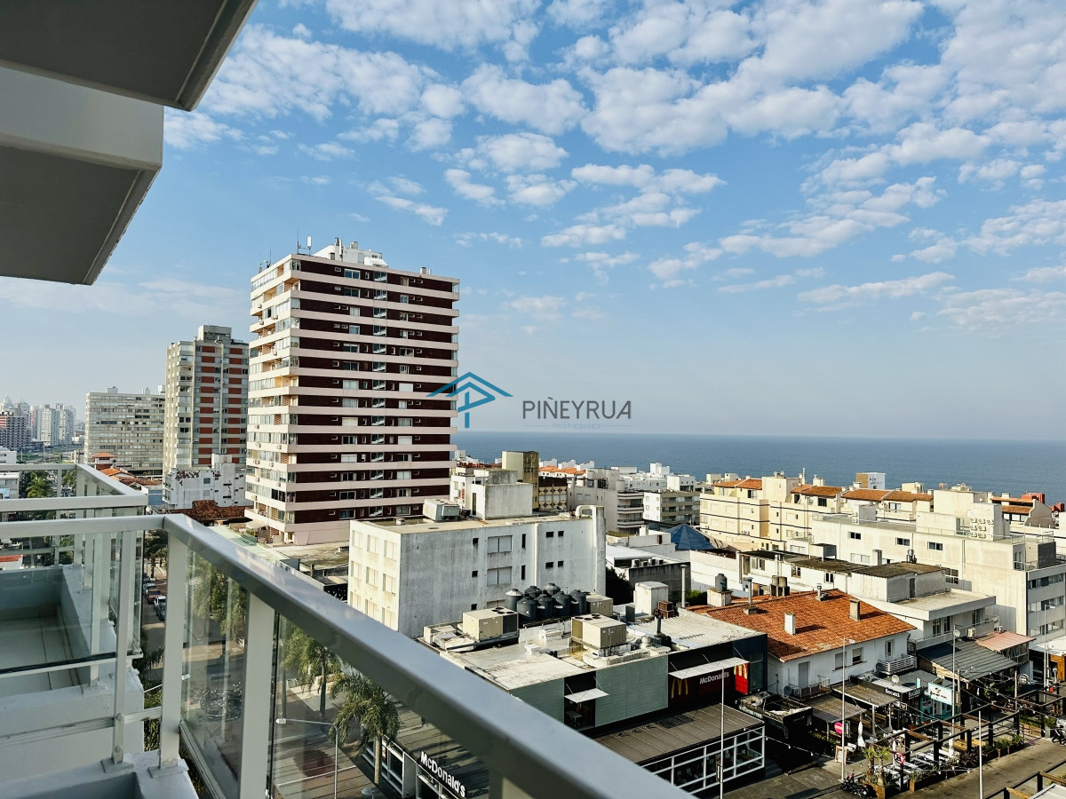 Apartamento ID.230 - Moderno Monoambiente con Vista al Mar en Venta, Península de Punta del Este