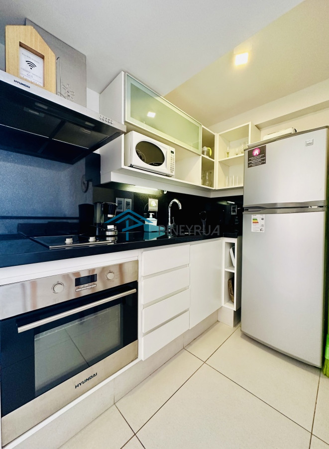 Apartamento ID.230 - Moderno Monoambiente con Vista al Mar en Venta, Península de Punta del Este