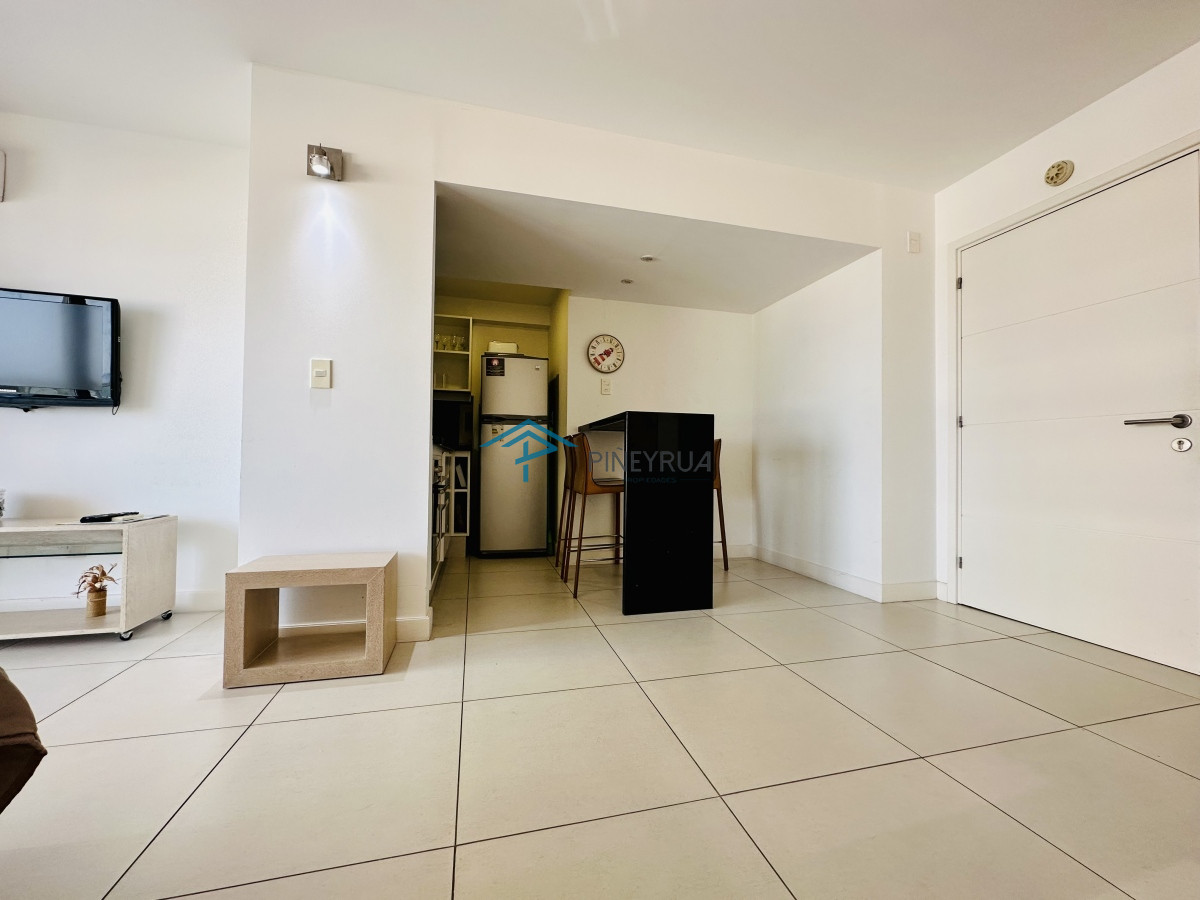 Apartamento ID.230 - Moderno Monoambiente con Vista al Mar en Venta, Península de Punta del Este