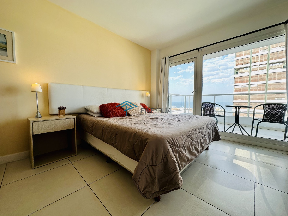 Apartamento ID.230 - Moderno Monoambiente con Vista al Mar en Venta, Península de Punta del Este