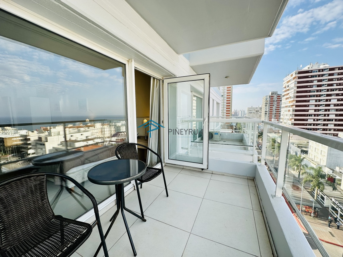 Apartamento ID.230 - Moderno Monoambiente con Vista al Mar en Venta, Península de Punta del Este