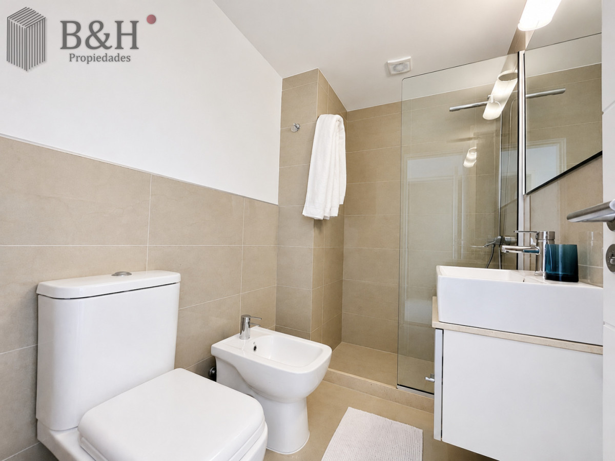 Apartamento ID.7890 - Penthouse de 3 Dormitorios con Barbacoa en Primera Línea del Mar, Playa Brava Punta del Este