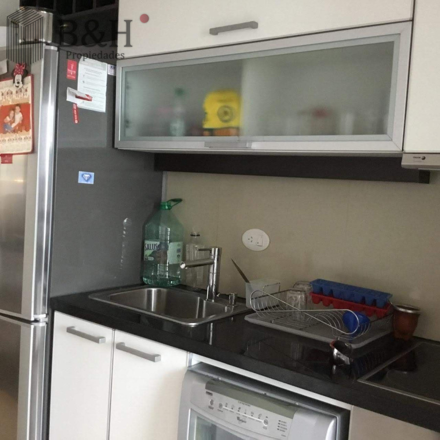 Apartamento ID.654 - Venta de Excelente Apartamento de 3 Dormitorios con Vista al Mar, Playa Mansa, Punta del Este