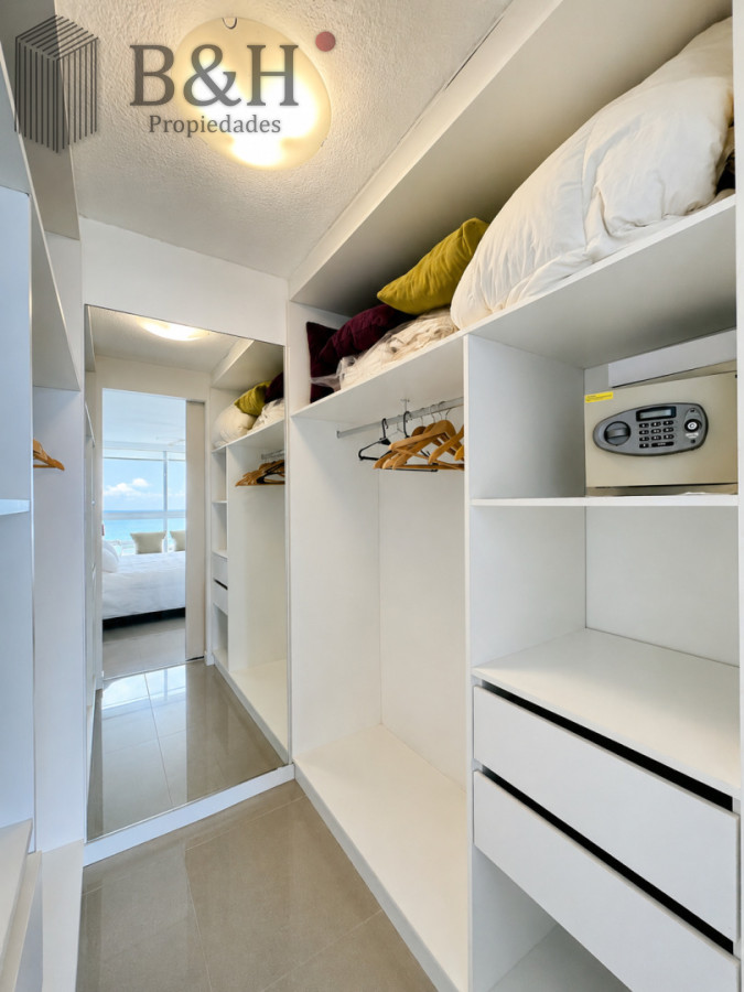 Apartamento ID.6895 - Alquiler temporario y venta de apartamento Penthouse en torre One, Playa Brava