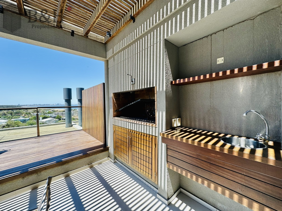Apartamento ID.6877 - Venta y Alquiler temporario de apartamento moderno de dos dormitorios con parrillero en Punta Ballena