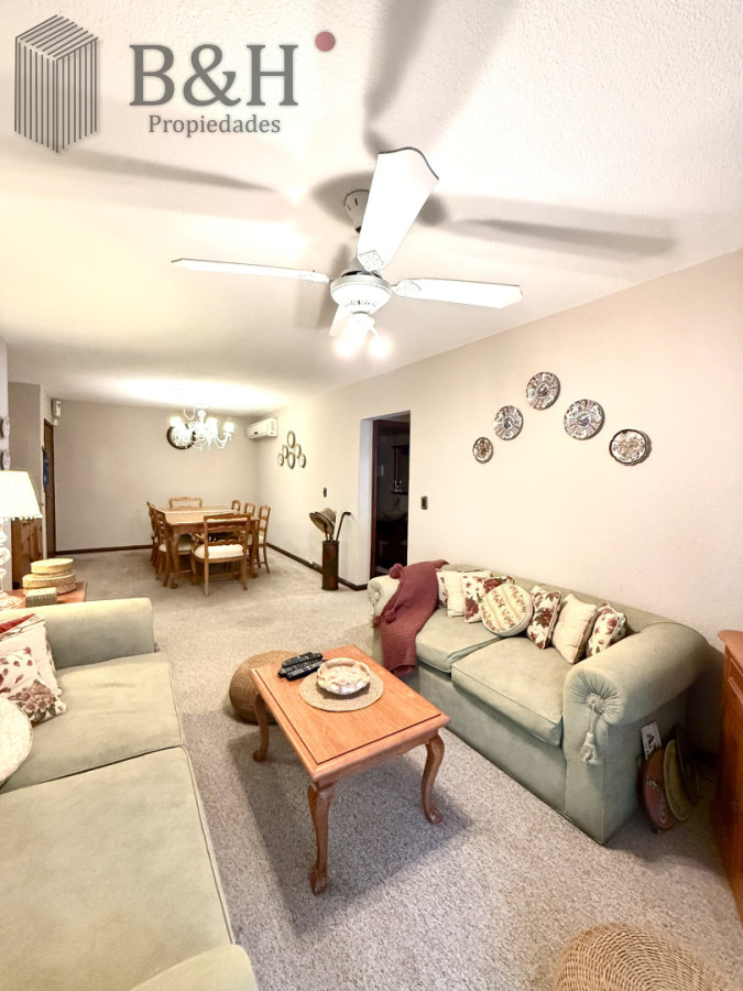 Apartamento ID.7163 - Apartamento en venta playa Mansa de 4 dormitorios y amplia terraza con parrillero propio 
