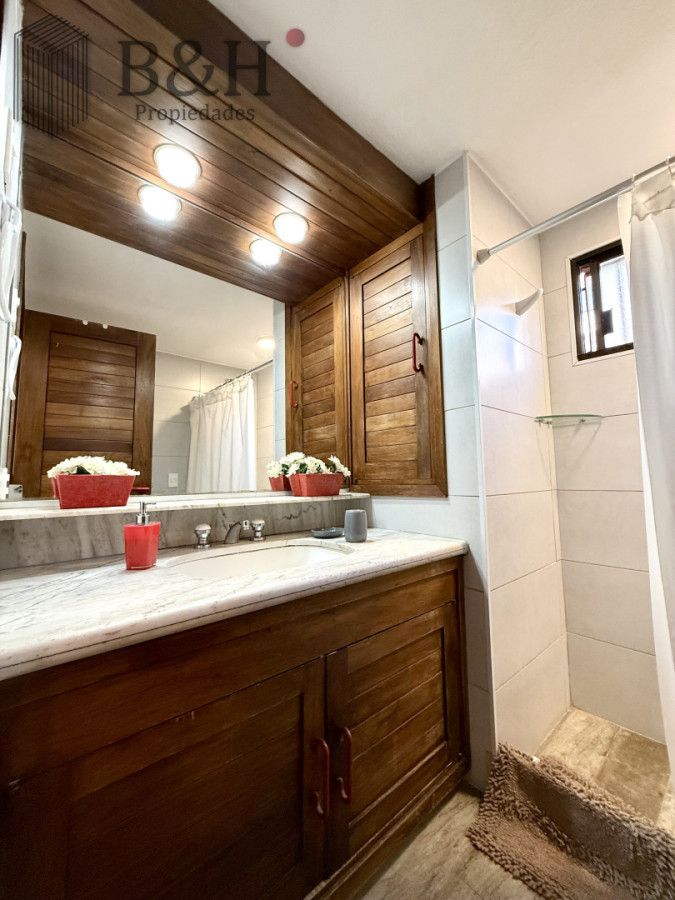 Apartamento ID.6932 - Apartamento en venta con alma de casa. Zona Península Punta del Este