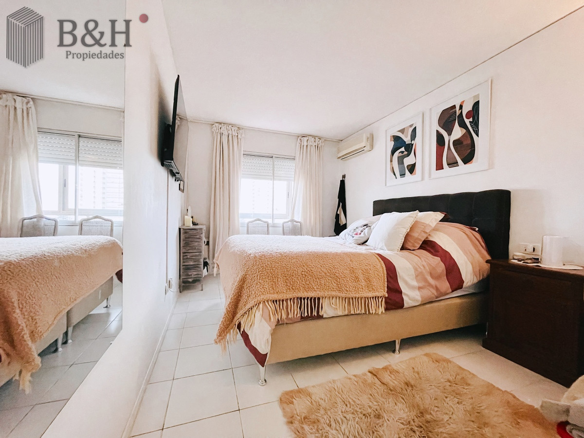 Apartamento ID.3220 - Excelente Apartamento de 2 Dormitorios Frente a Los Dedos, Playa Brava Punta del Este