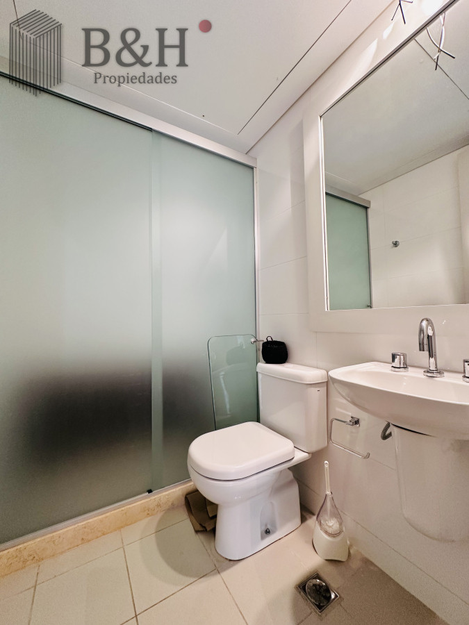 Apartamento ID.4496 - Lujoso Penthouse de 4 Dormitorios con Vista al Mar sobre Playa Mansa, Punta del Este