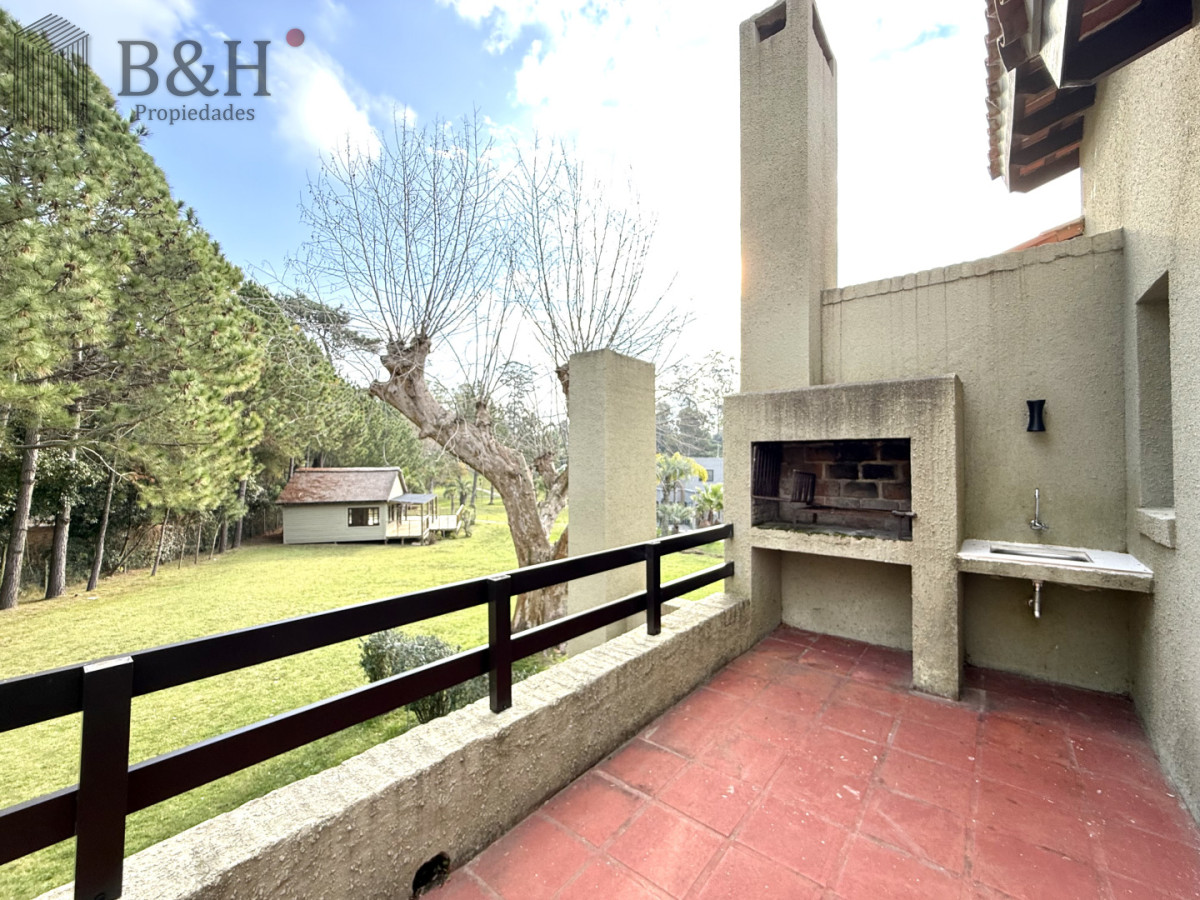 Apartamento ID.6829 - Alquiler anual o invernal de apartamento dúplex con parrillero propio en Rincón del Indio