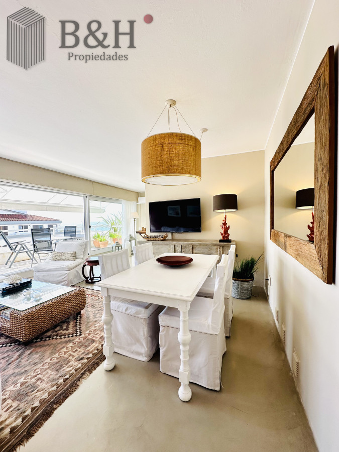Apartamento ID.4141 - Alquiler y venta de apartamento con vista al Mar en Península de 3 dormitorios mas dependencia