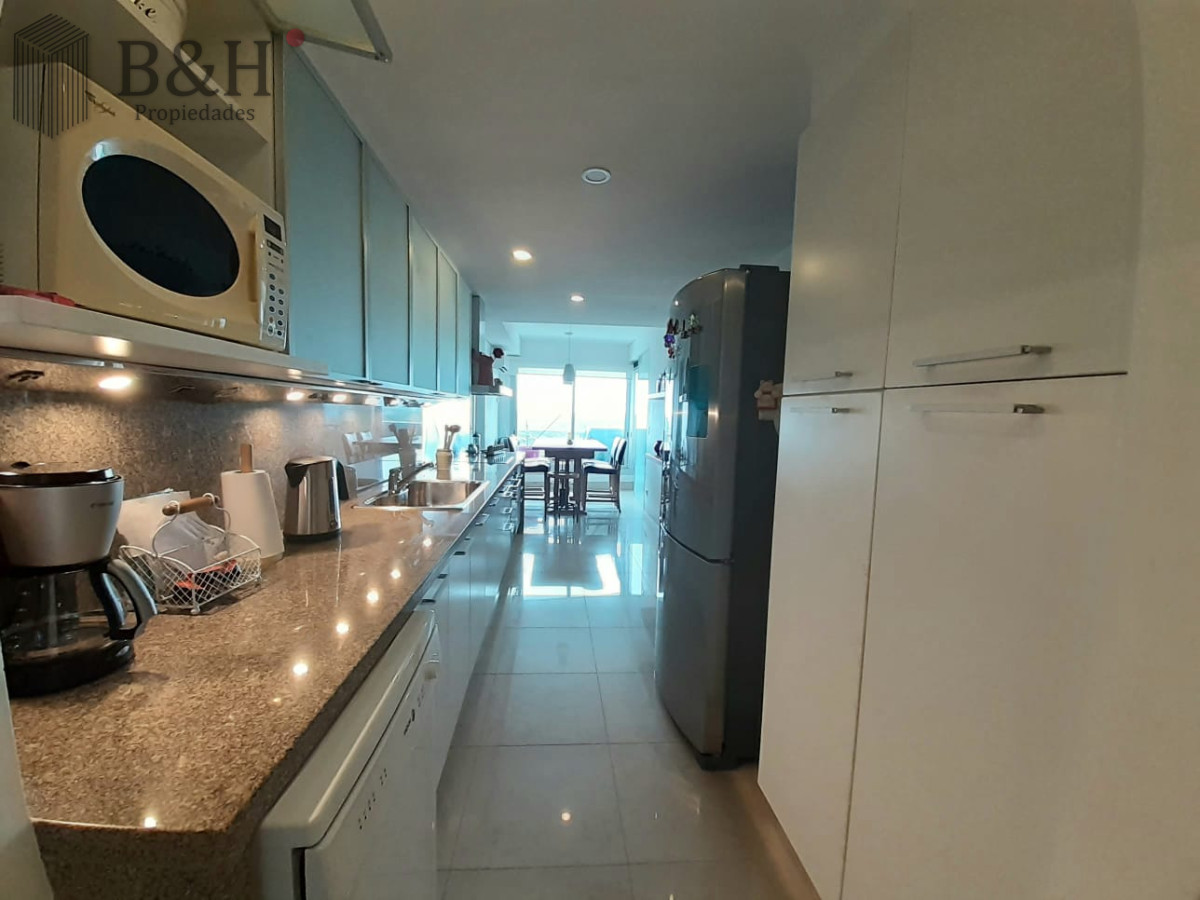 Apartamento ID.855 - Alquiler temporal de apartamento esquinero en Torre Le Parc II, Playa Brava