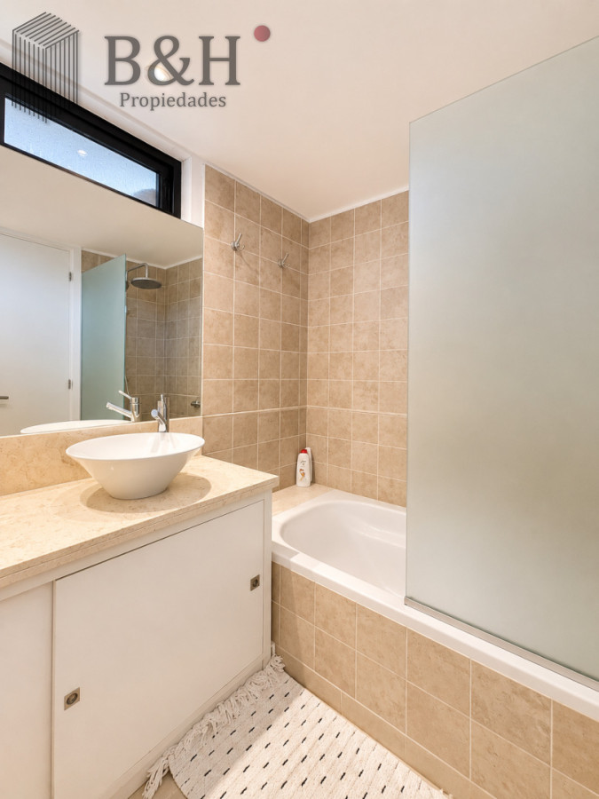 Apartamento ID.7943 - Venta de apartamento de 2 Dormitorios con Parrillero y Vistas al Mar, Punta Ballena 
